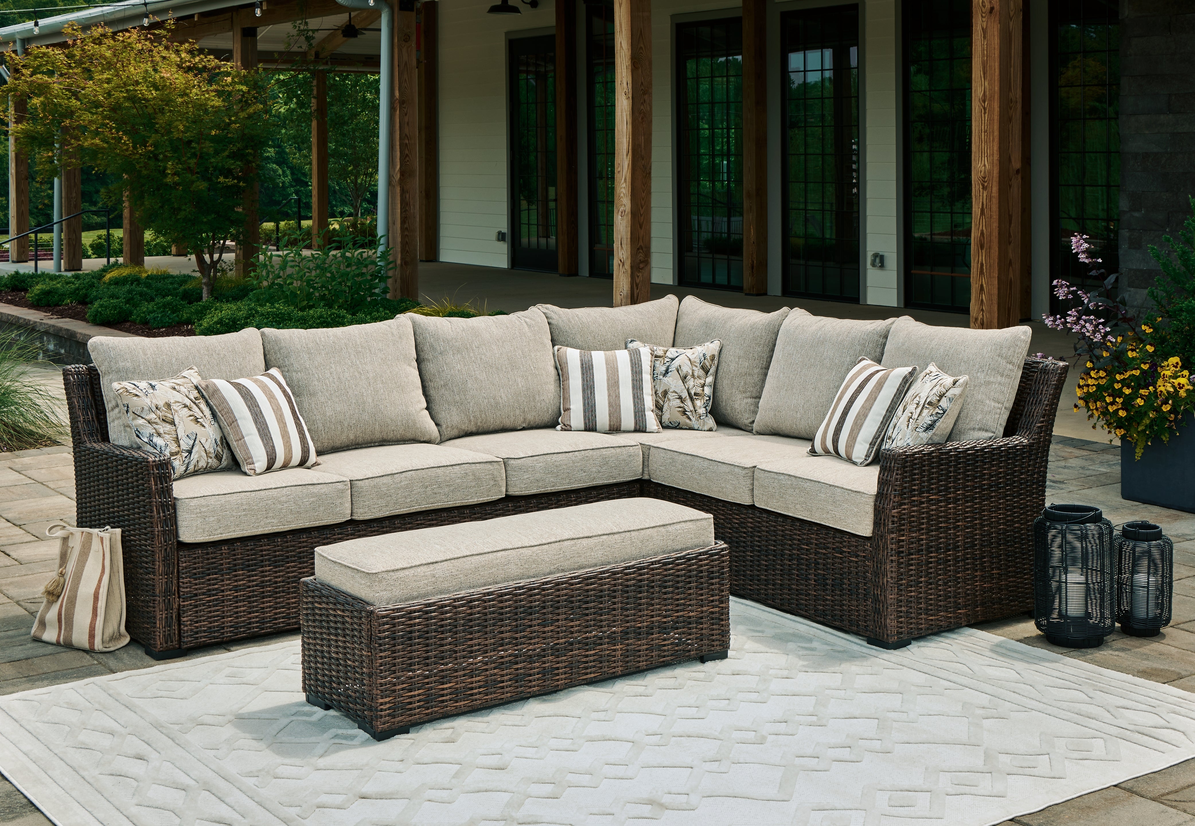 3 Brothers Decor - Ashley Furniture - Brook Ranch Outdoor - Sofa SEC/Bench w/CUSH (3/CN) / Brown - P465-822