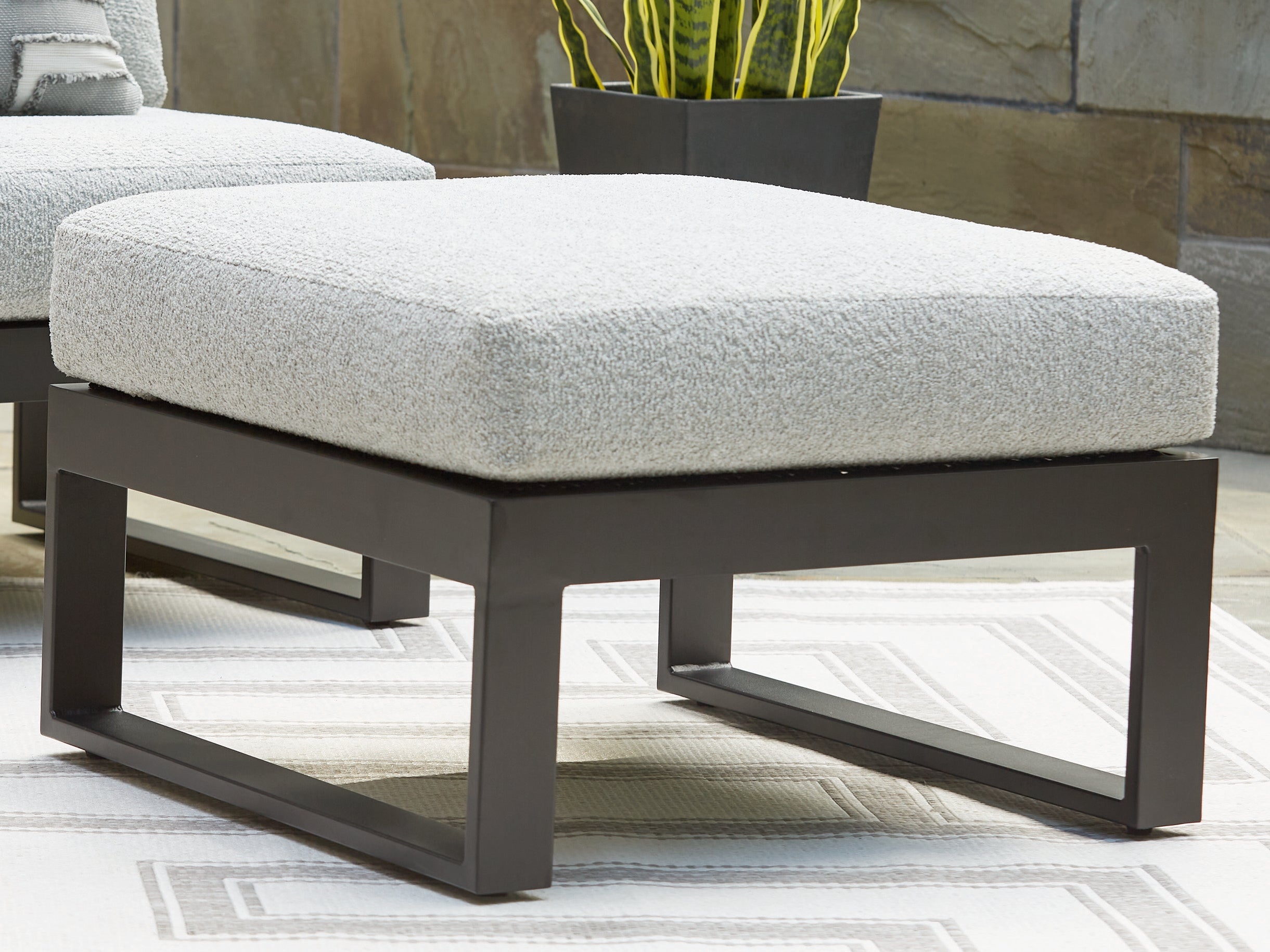 3 Brothers Decor - Ashley Furniture - Beachloft Outdoor - Ottoman with Cushion / Black/Gray - P490-814