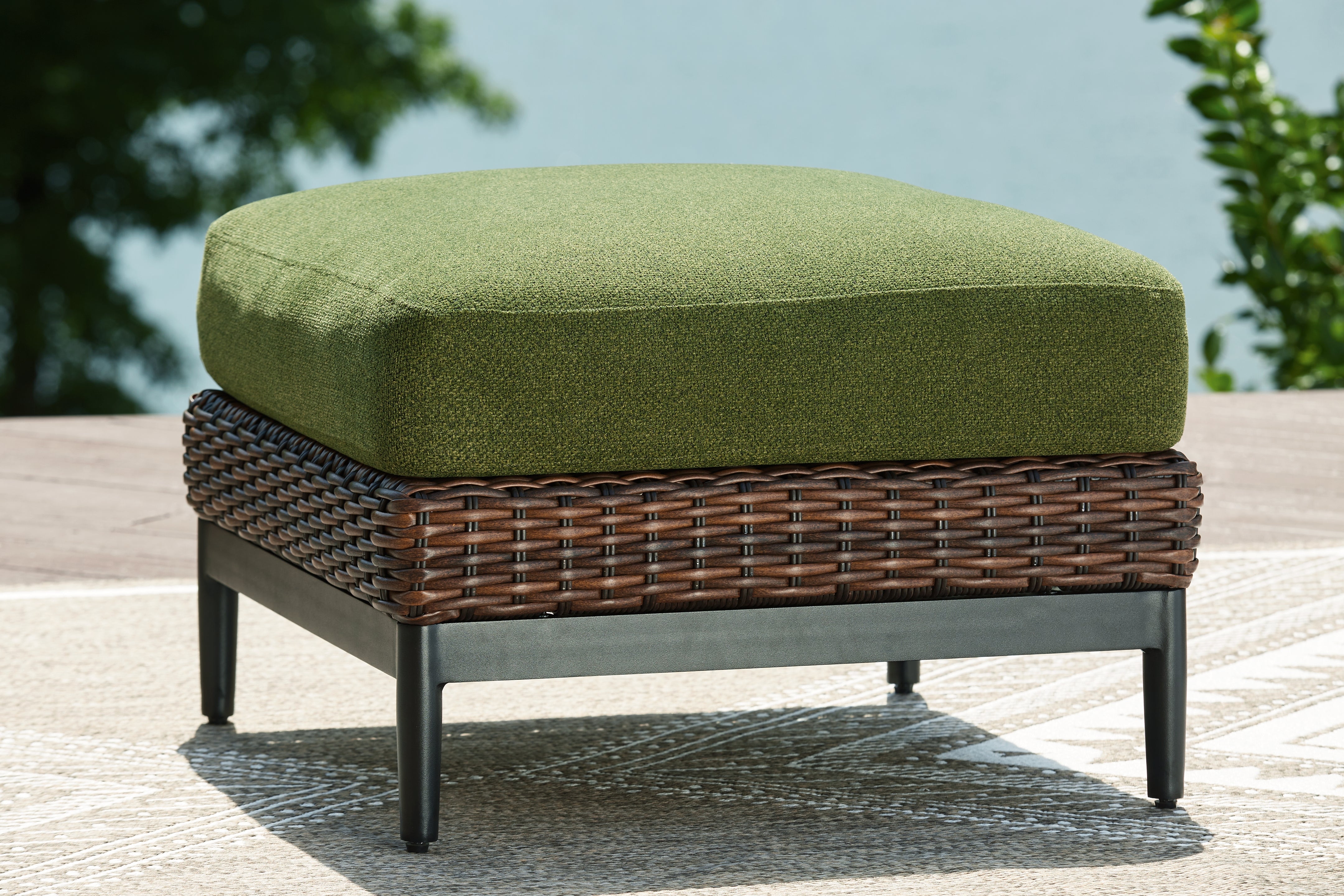 3 Brothers Decor - Ashley Furniture - Horizon Hall Outdoor - Ottoman with Cushion / Brown/Green - P572-814