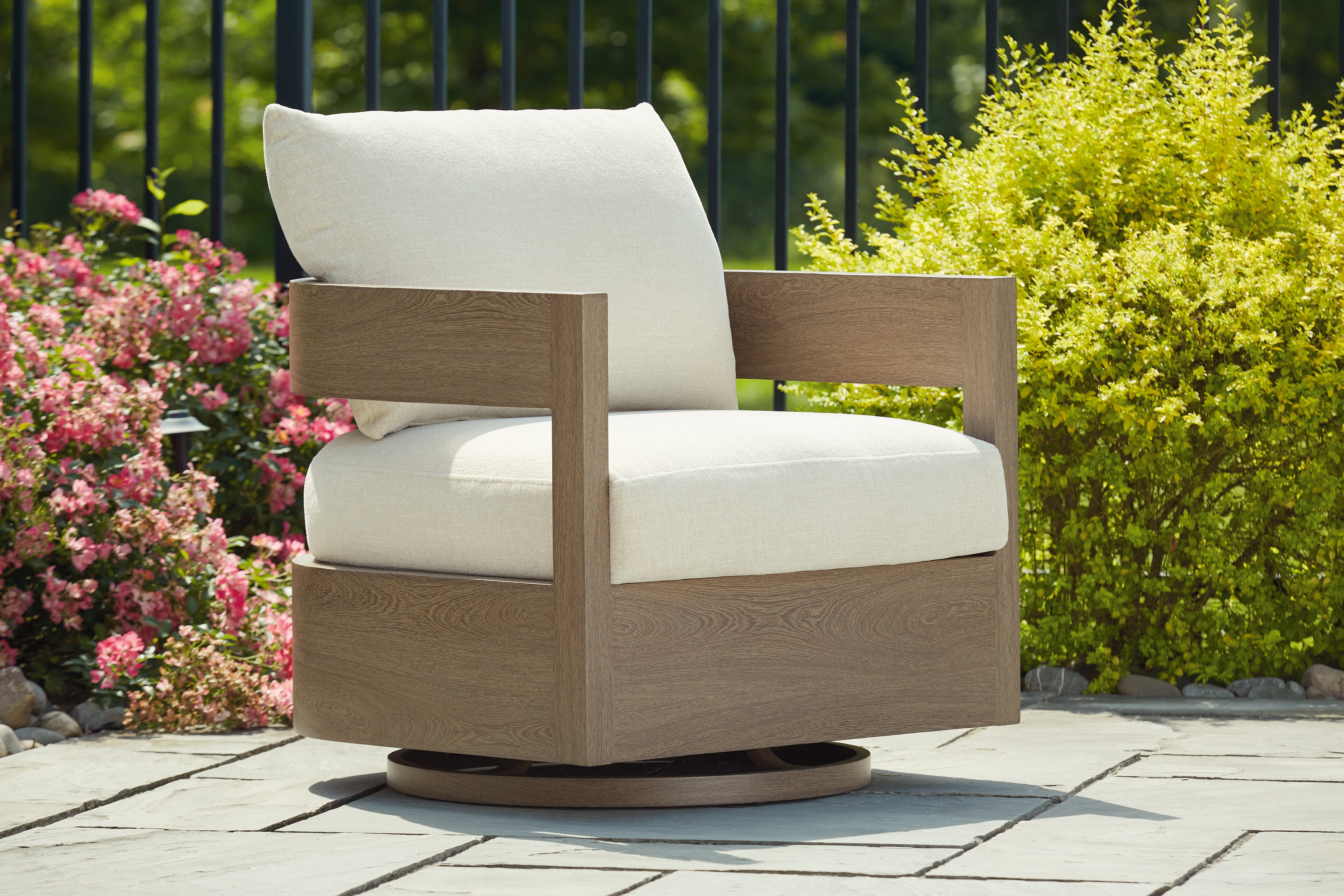3 Brothers Decor - Ashley Furniture - Serene Bay Outdoor - Swivel Glider Chair w/Cushion / Dark Brown/White - P671-821