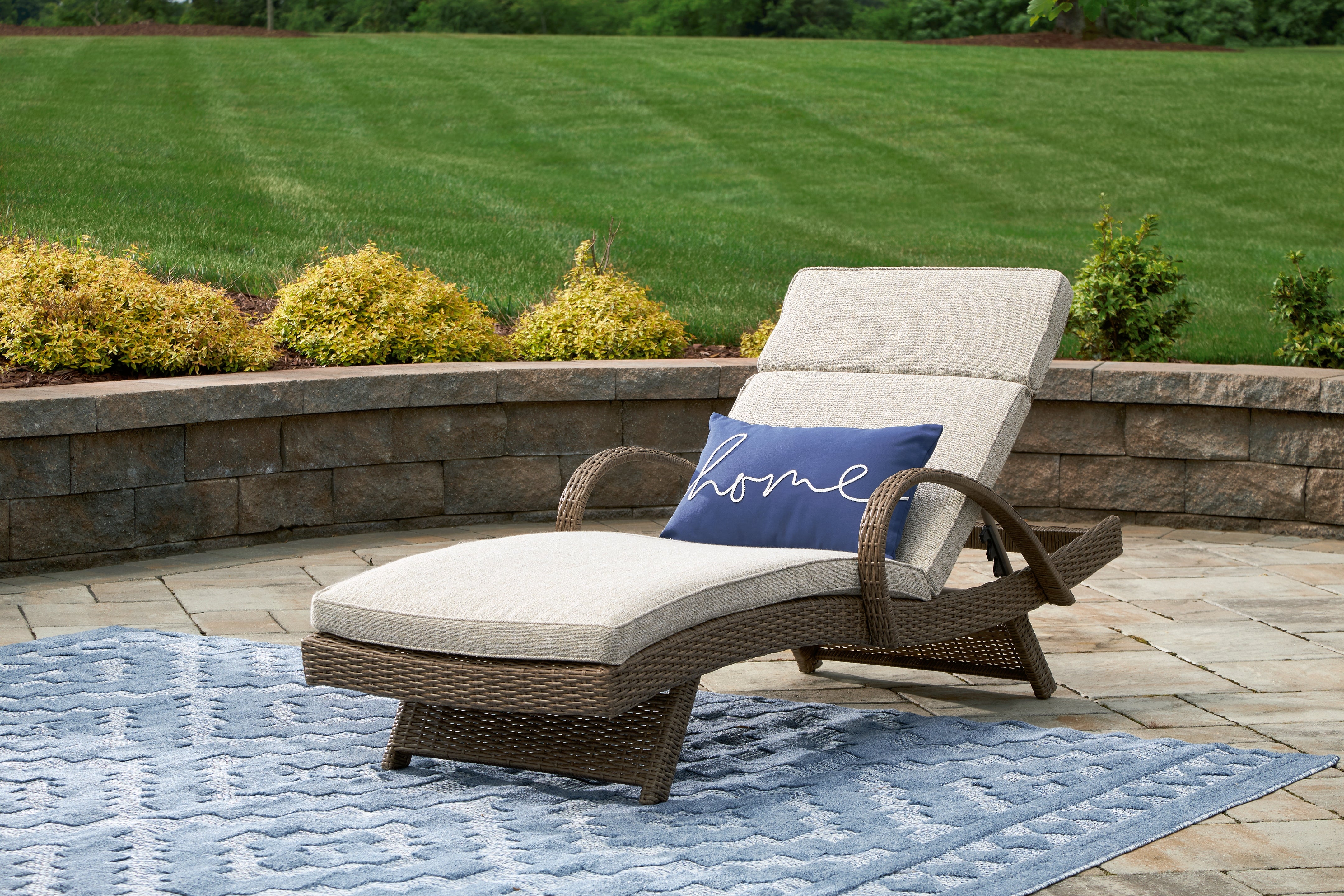 3 Brothers Decor - Ashley Furniture - Beachcroft Outdoor - Chaise Lounge with Cushion / Beige - P791-815