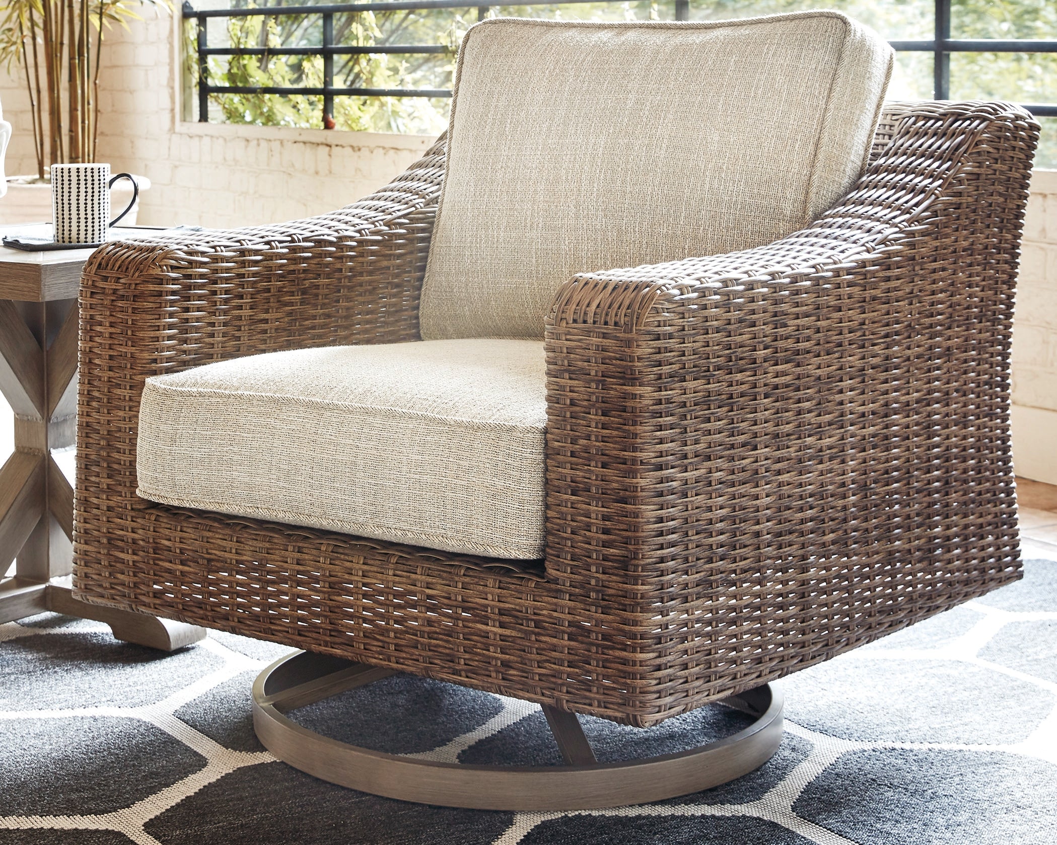 3 Brothers Decor - Ashley Furniture - Beachcroft Outdoor - Swivel Lounge Chair (1/CN) / Beige - P791-821