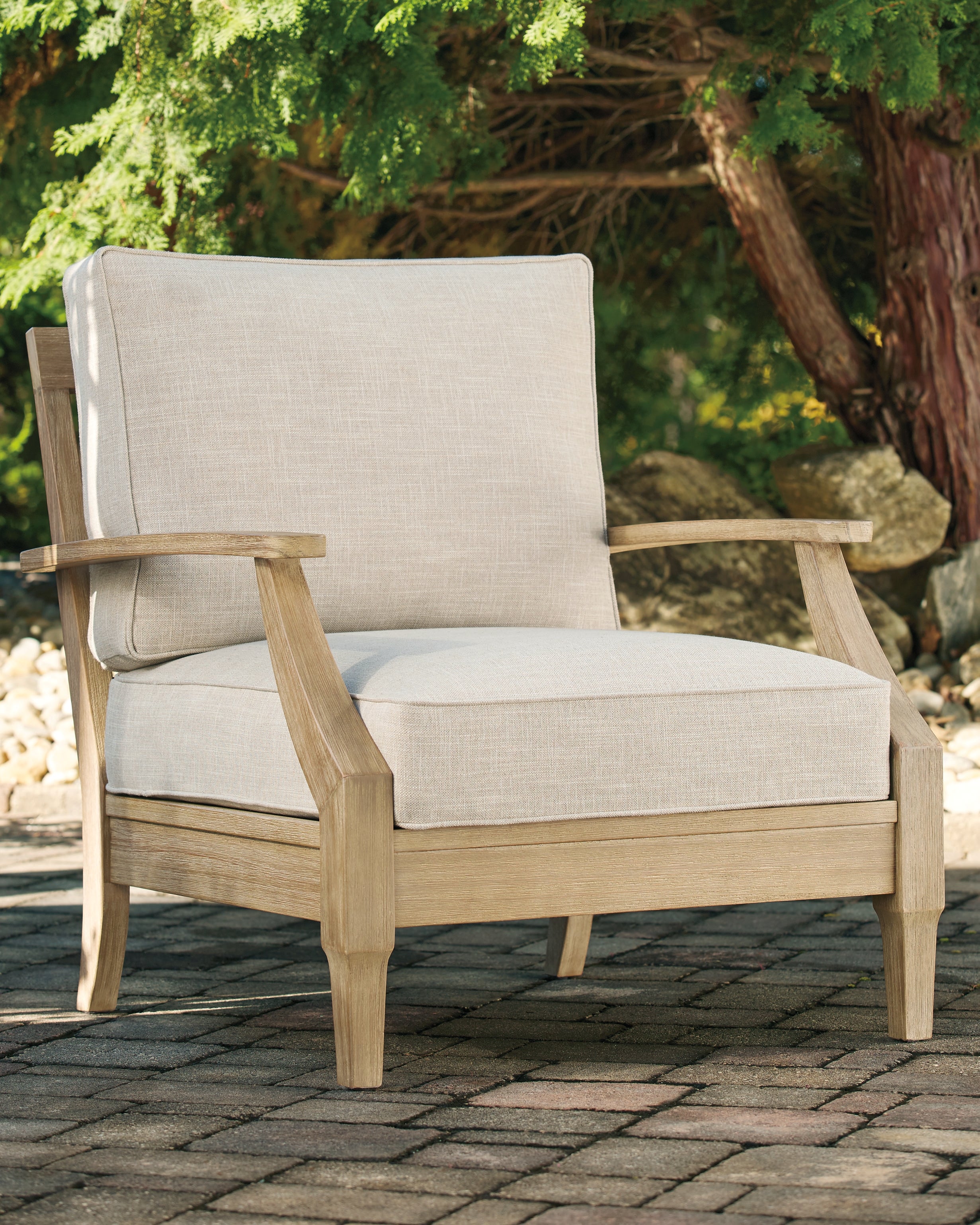 3 Brothers Decor - Ashley Furniture - Clare View Outdoor - Lounge Chair w/Cushion (1/CN) / Beige - P801-820