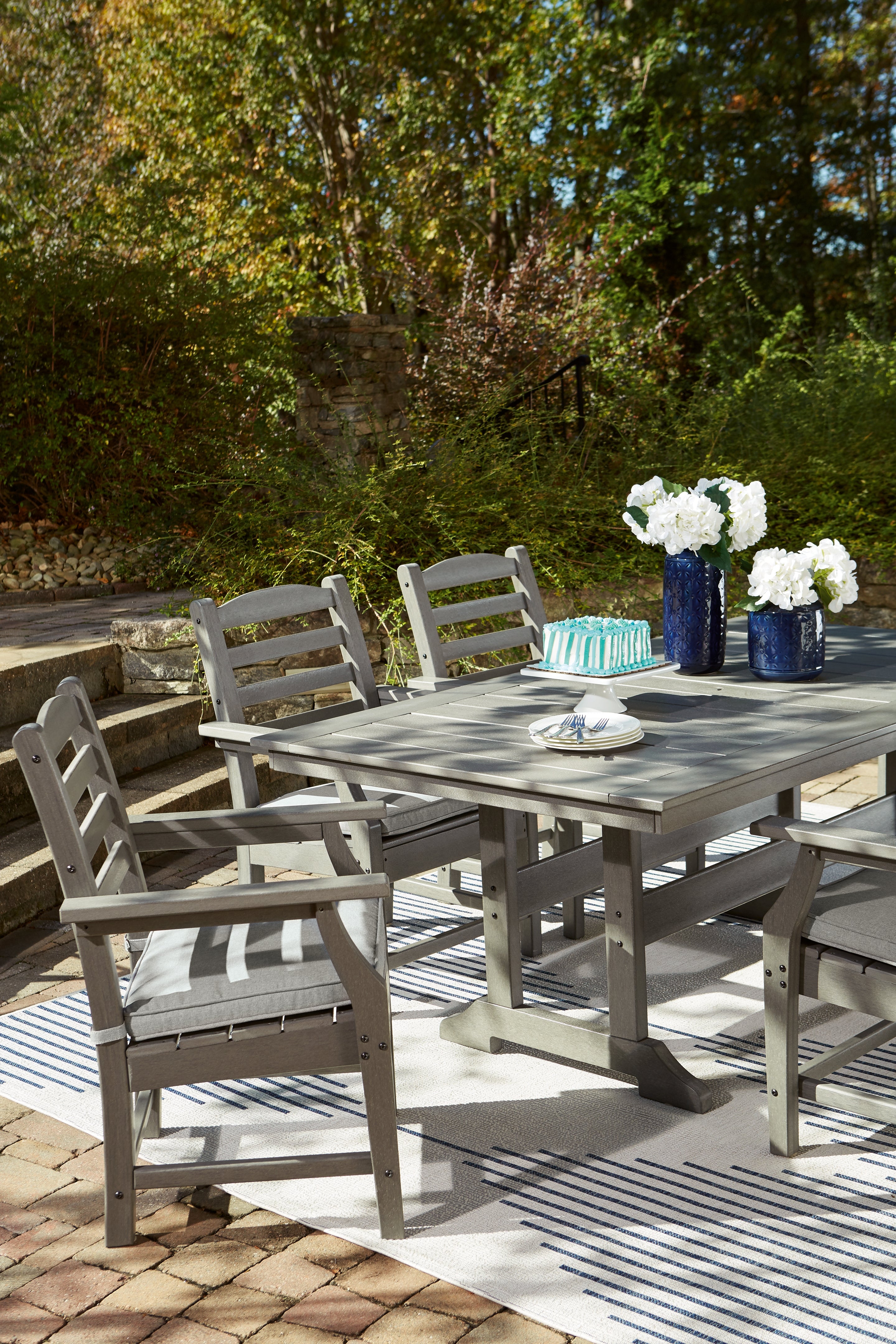 3 Brothers Decor - Ashley Furniture - Visola Outdoor - RECT Dining Table w/UMB OPT / Gray - P802-625