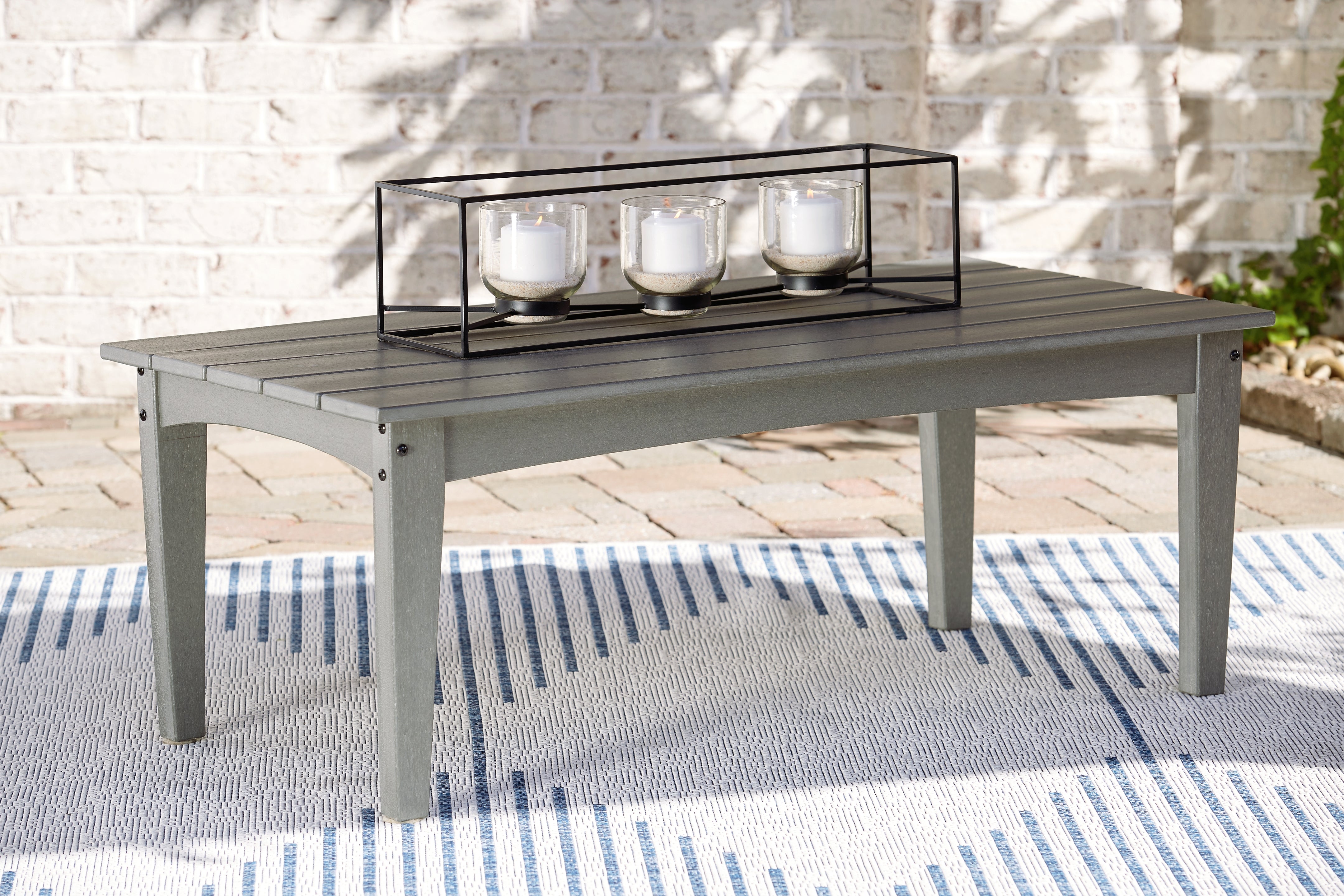 3 Brothers Decor - Ashley Furniture - Visola Outdoor - Rectangular Cocktail Table / Gray - P802-701