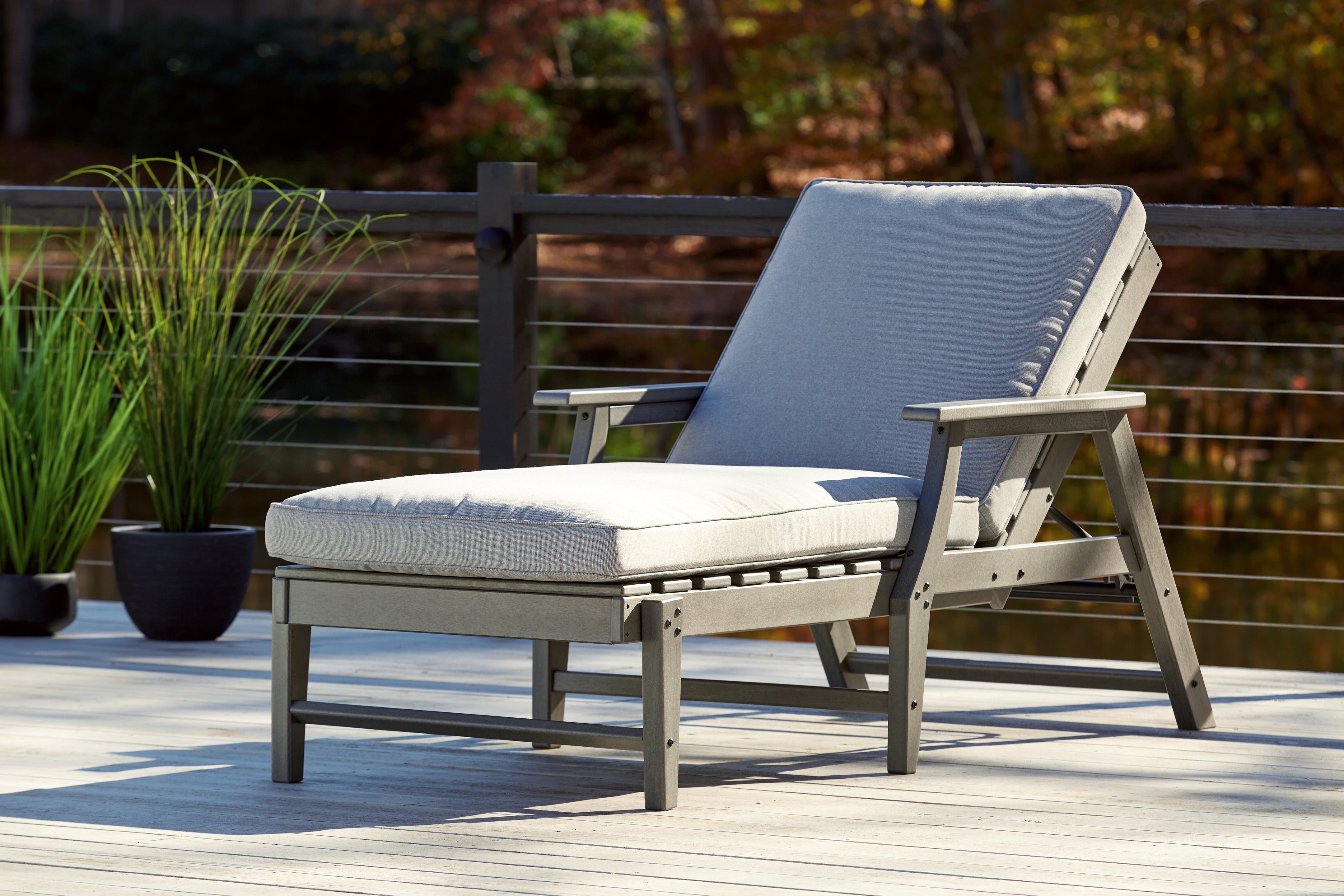 3 Brothers Decor - Ashley Furniture - Visola Outdoor - Chaise Lounge with Cushion / Gray - P802-815