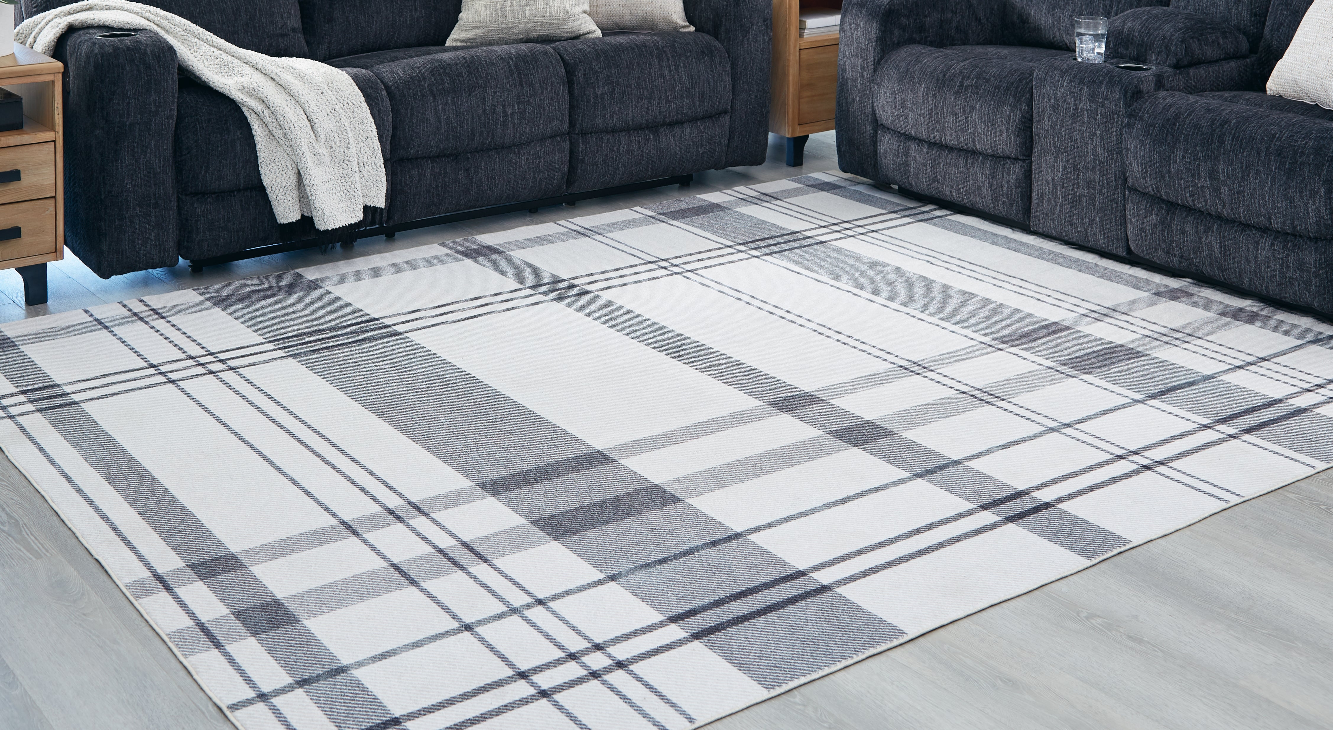 3 Brothers Decor - Ashley Furniture - Kaidlow Rug - 7'7" x 9'8" Washable Rug / Gray/Cream - R405911