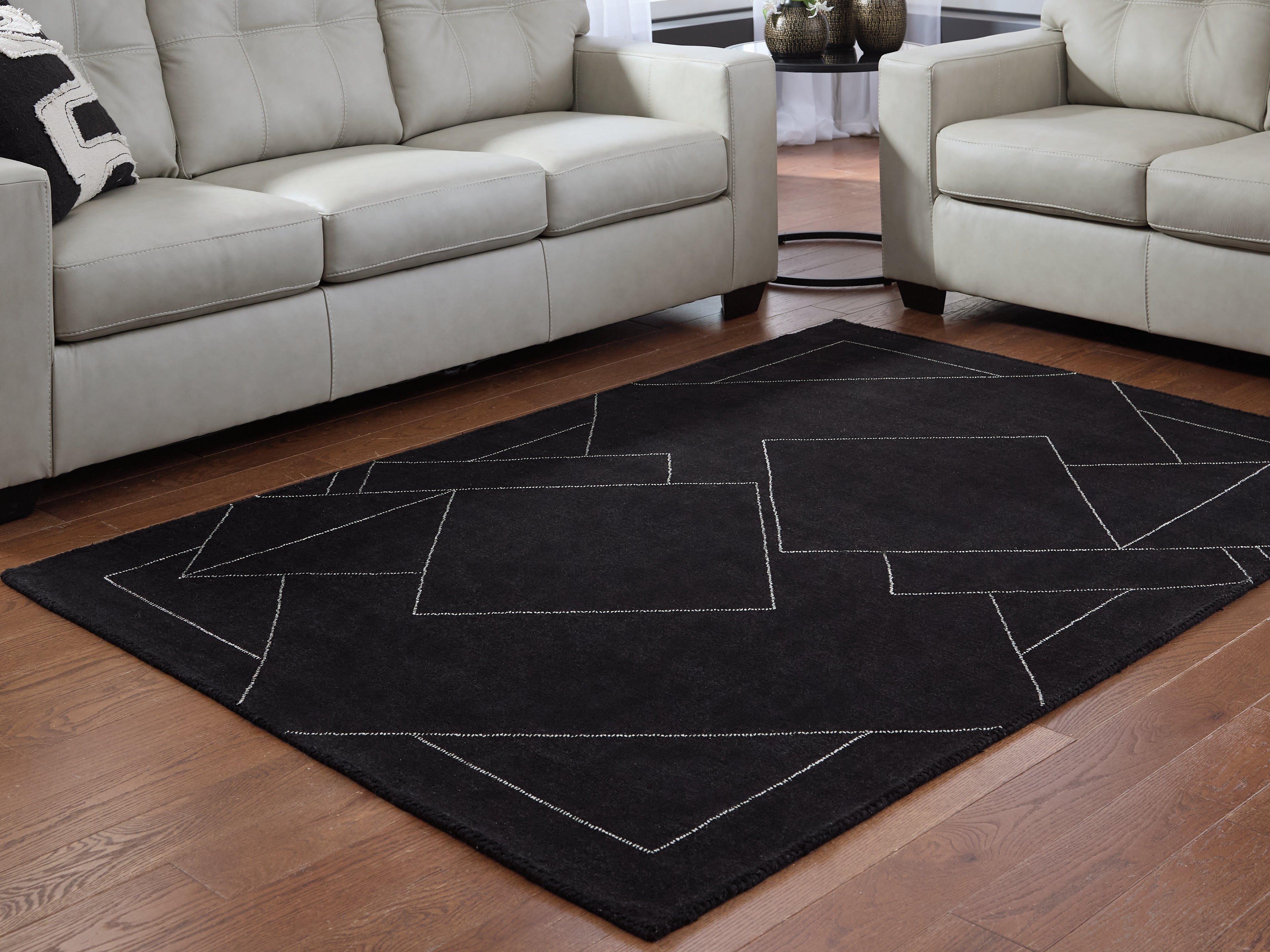 3 Brothers Decor - Ashley Furniture - Marav Rug - 5' x 7' Area Rug / Black/White - R407532