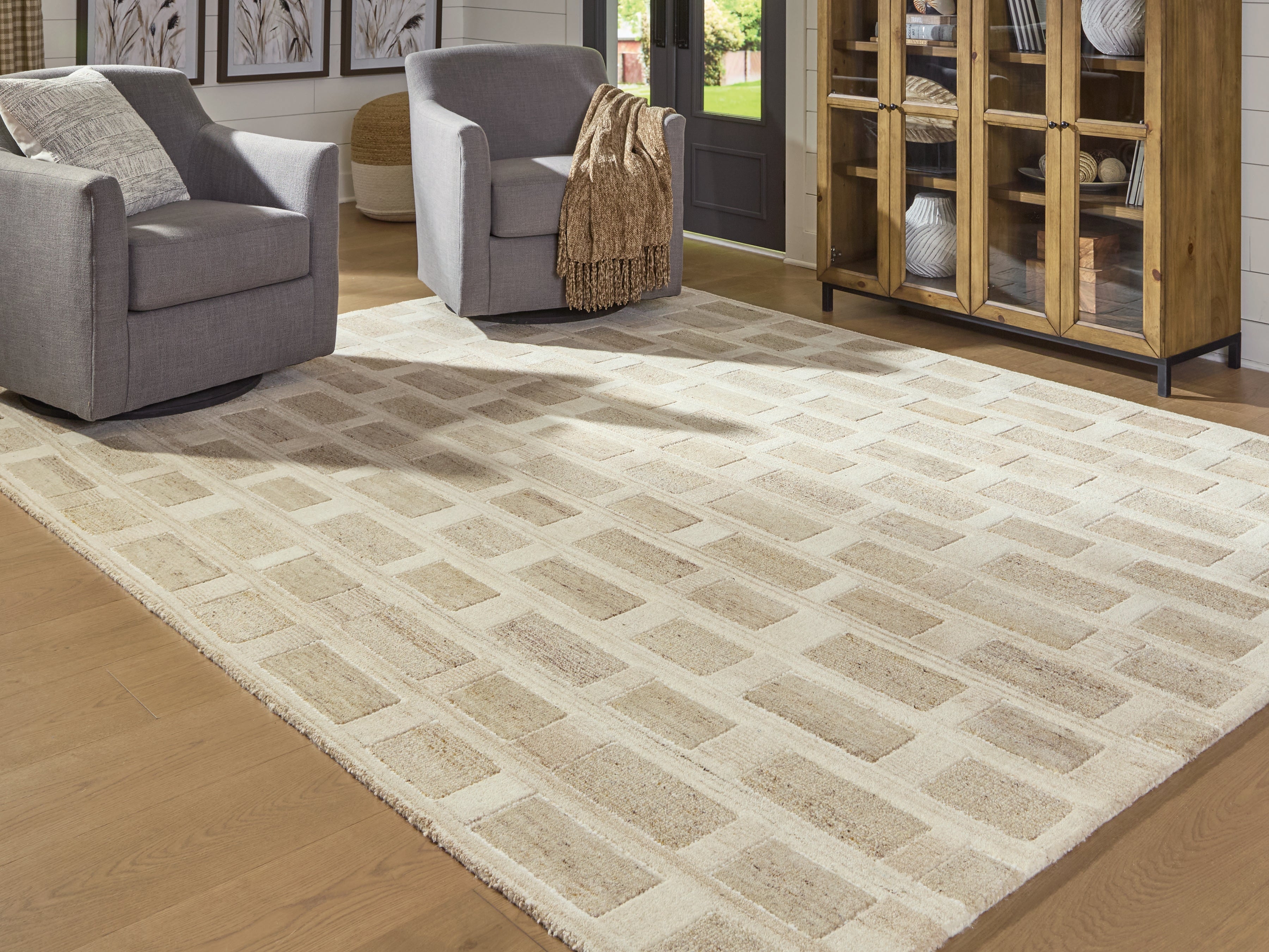 3 Brothers Decor - Ashley Furniture - Lisgrove Rug - 7'8" x 10' Area Rug / Tan/Brown/White - R407711