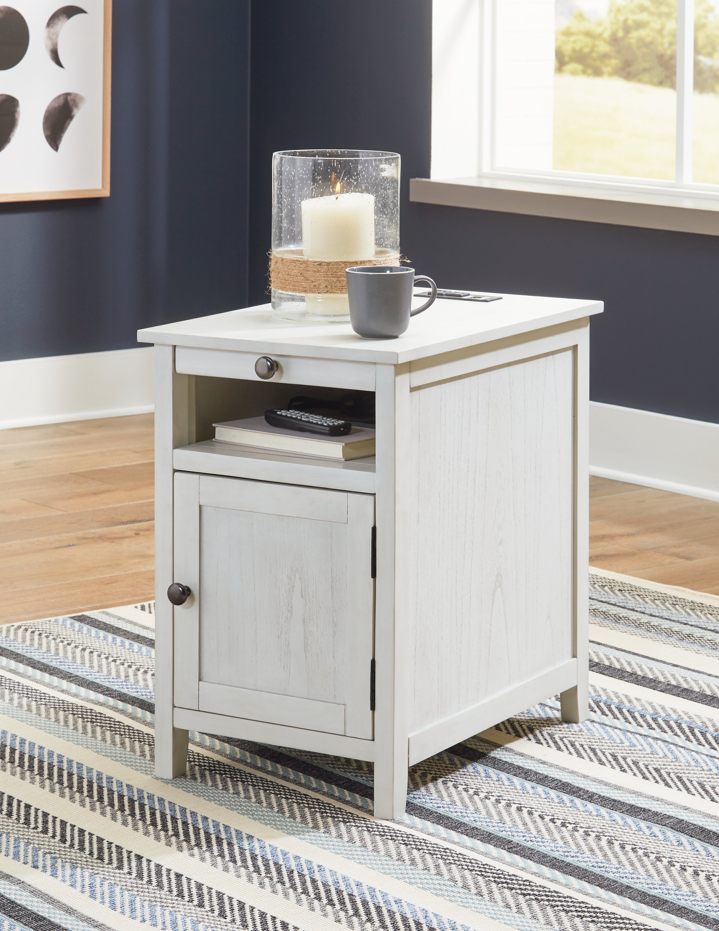 3 Brothers Decor - Ashley Furniture - Treytown Chairside End Table - Chair Side End Table / Antique White - T300-517