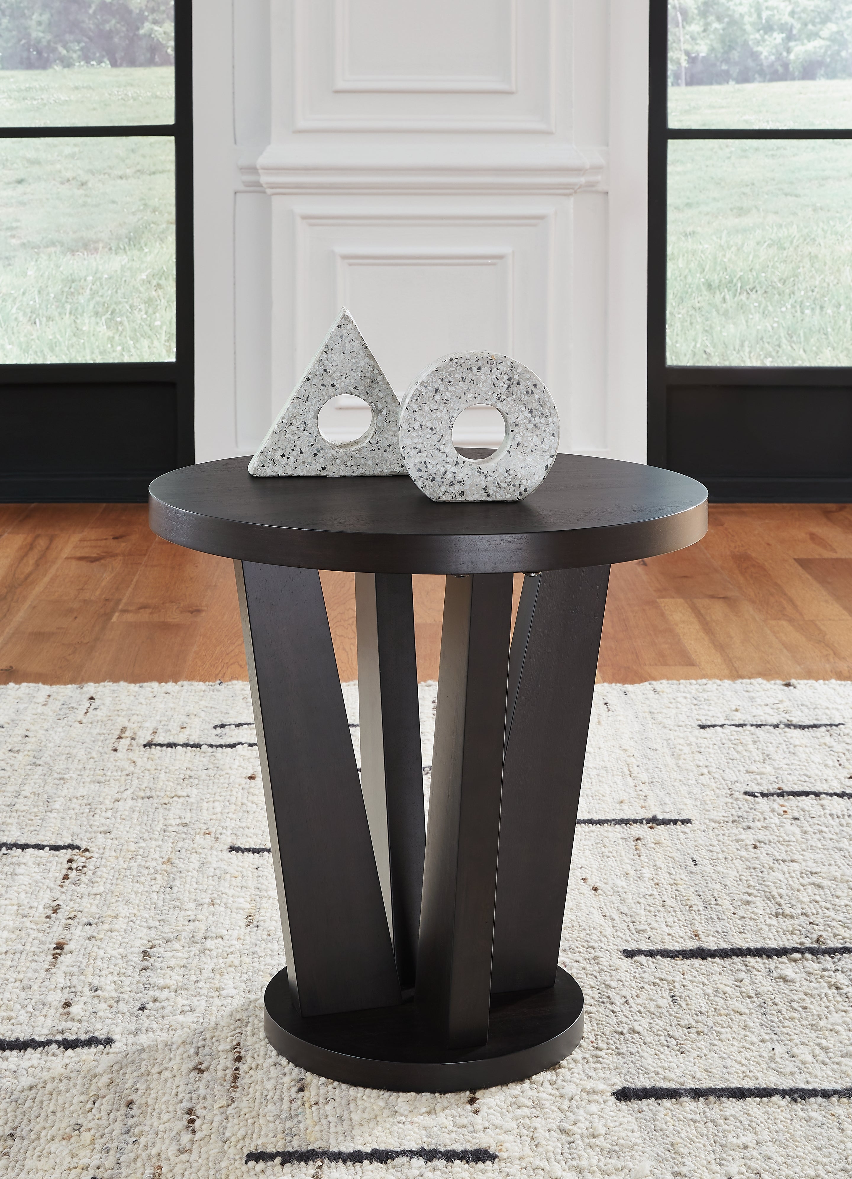 3 Brothers Decor - Ashley Furniture - Chasinfield End Table - Round End Table / Dark Brown - T458-6