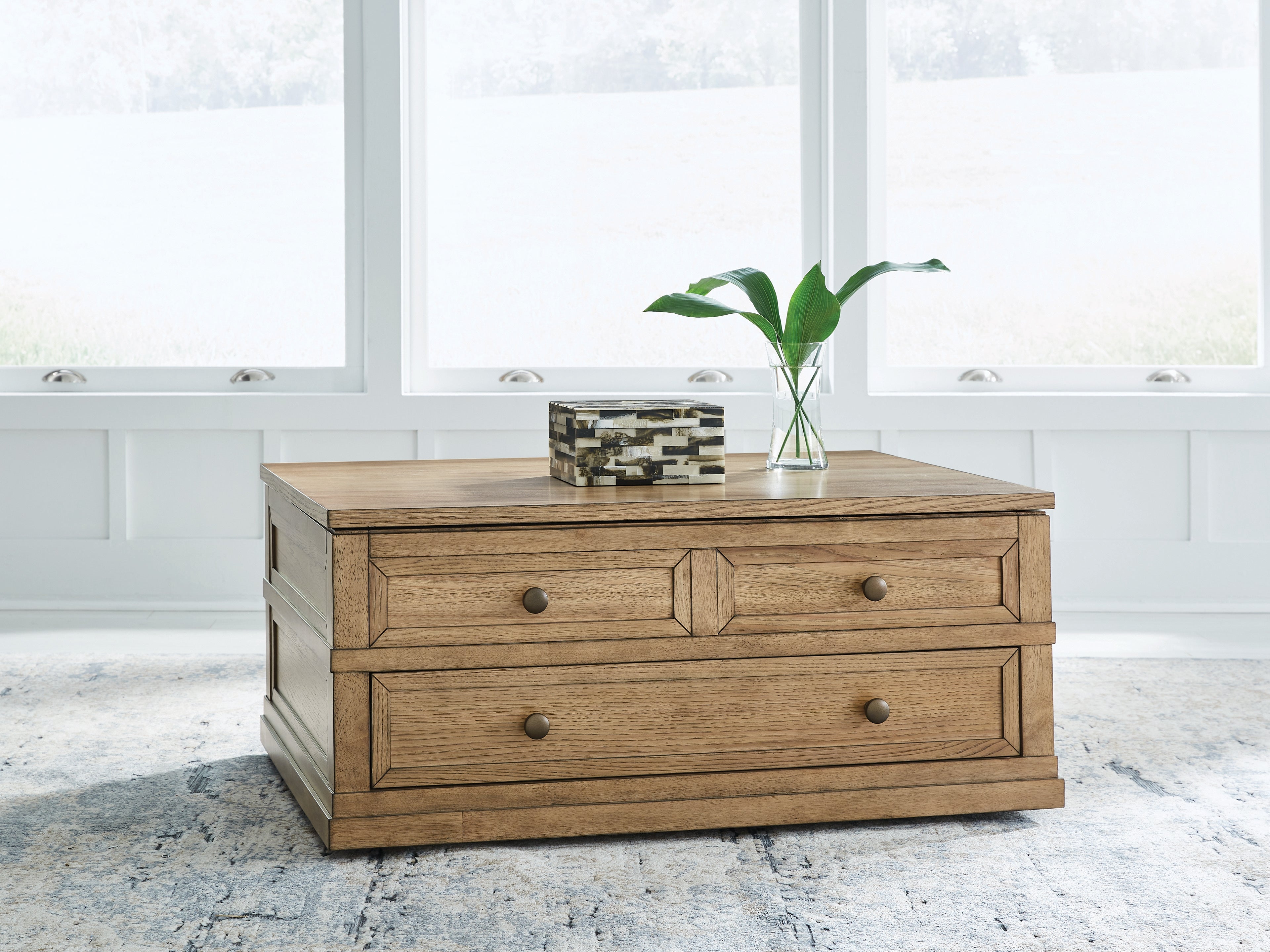 3 Brothers Decor - Ashley Furniture - Sharlance Lift-Top Coffee Table - Lift Top Cocktail Table / Light Brown - T655-9