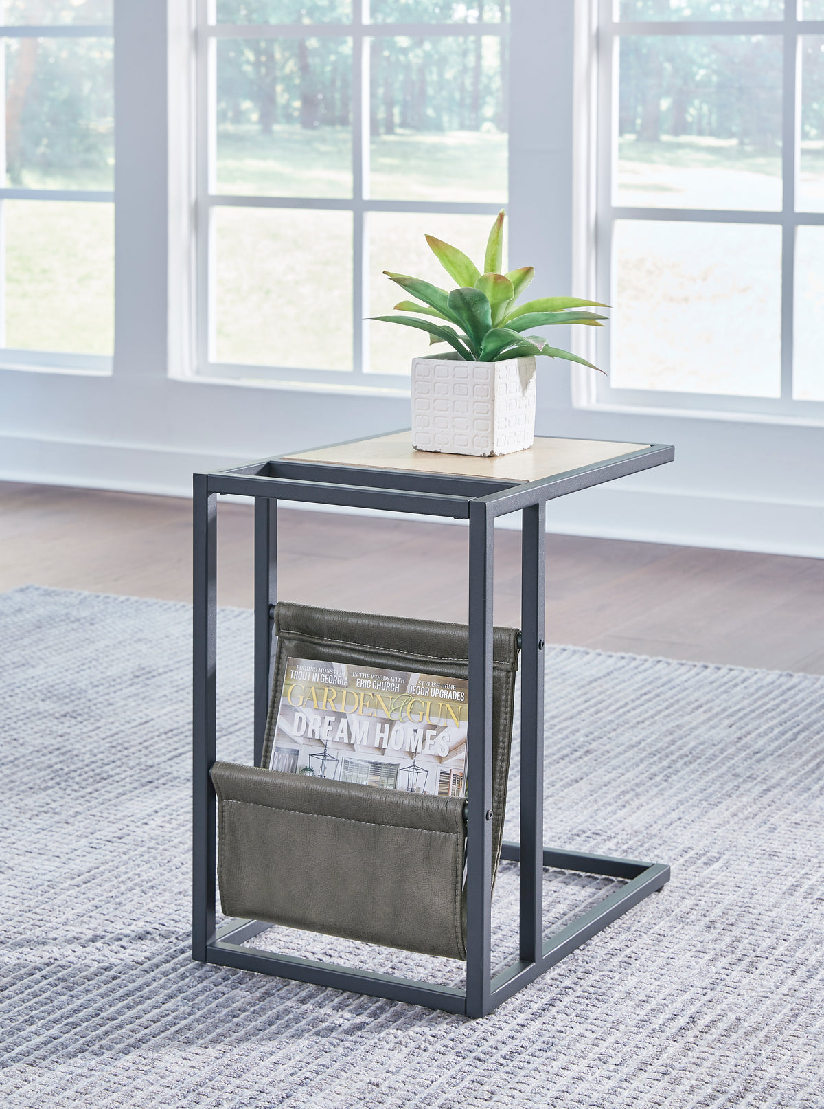 3 Brothers Decor - Ashley Furniture - Freslowe Chairside End Table - Chair Side End Table / Light Brown/Black - T931-107