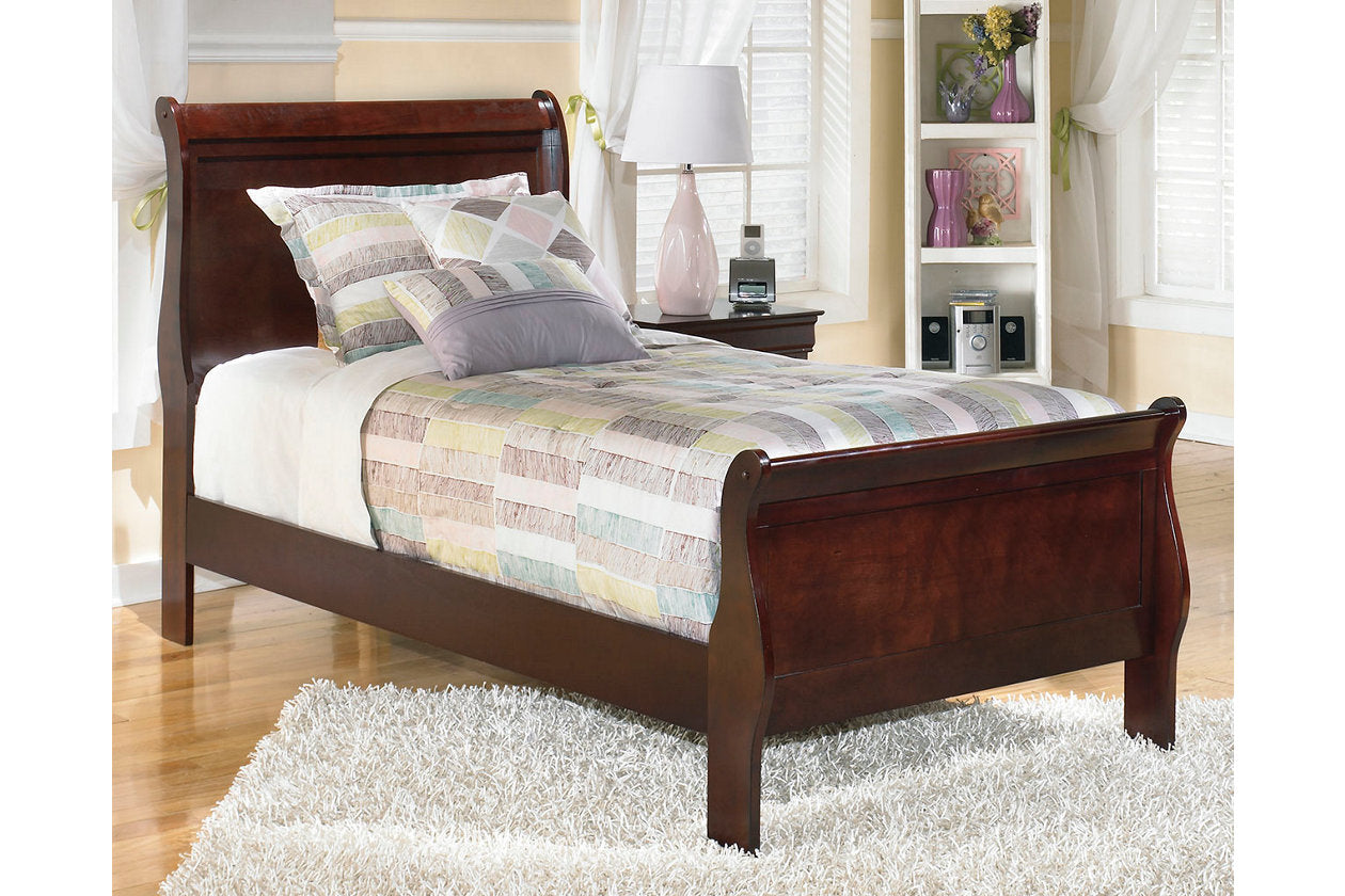 Alisdair Bedroom - Tampa Furniture Outlet