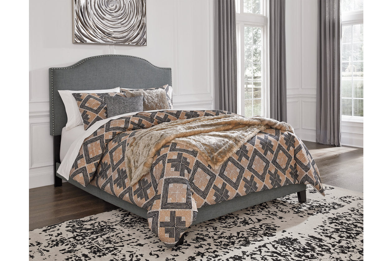 Adelloni Bedroom - Tampa Furniture Outlet