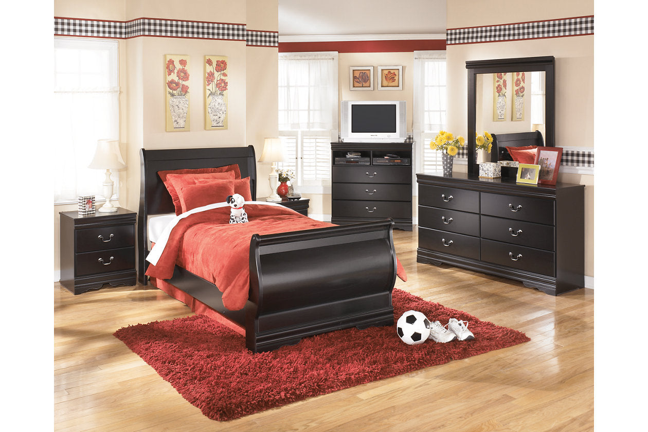 Huey Vineyard Bedroom - Tampa Furniture Outlet