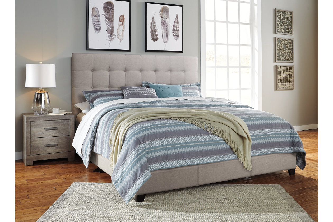 Dolante Bedroom - Tampa Furniture Outlet