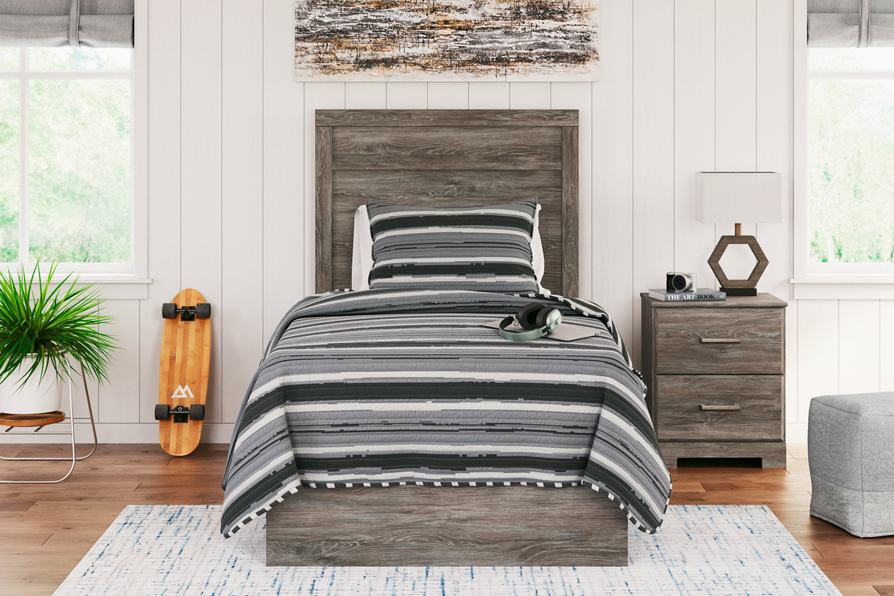 Ralinksi Bedroom - Tampa Furniture Outlet