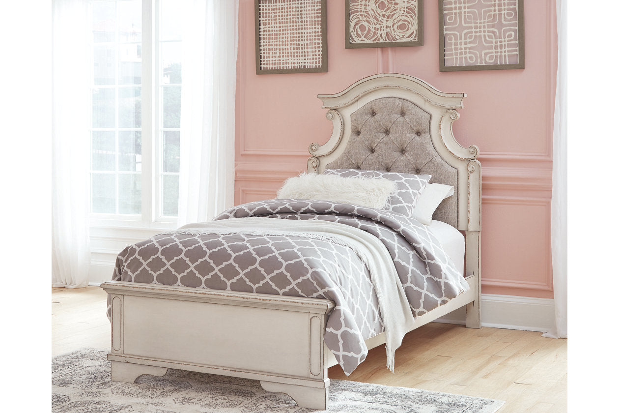 Realyn Bedroom - Tampa Furniture Outlet