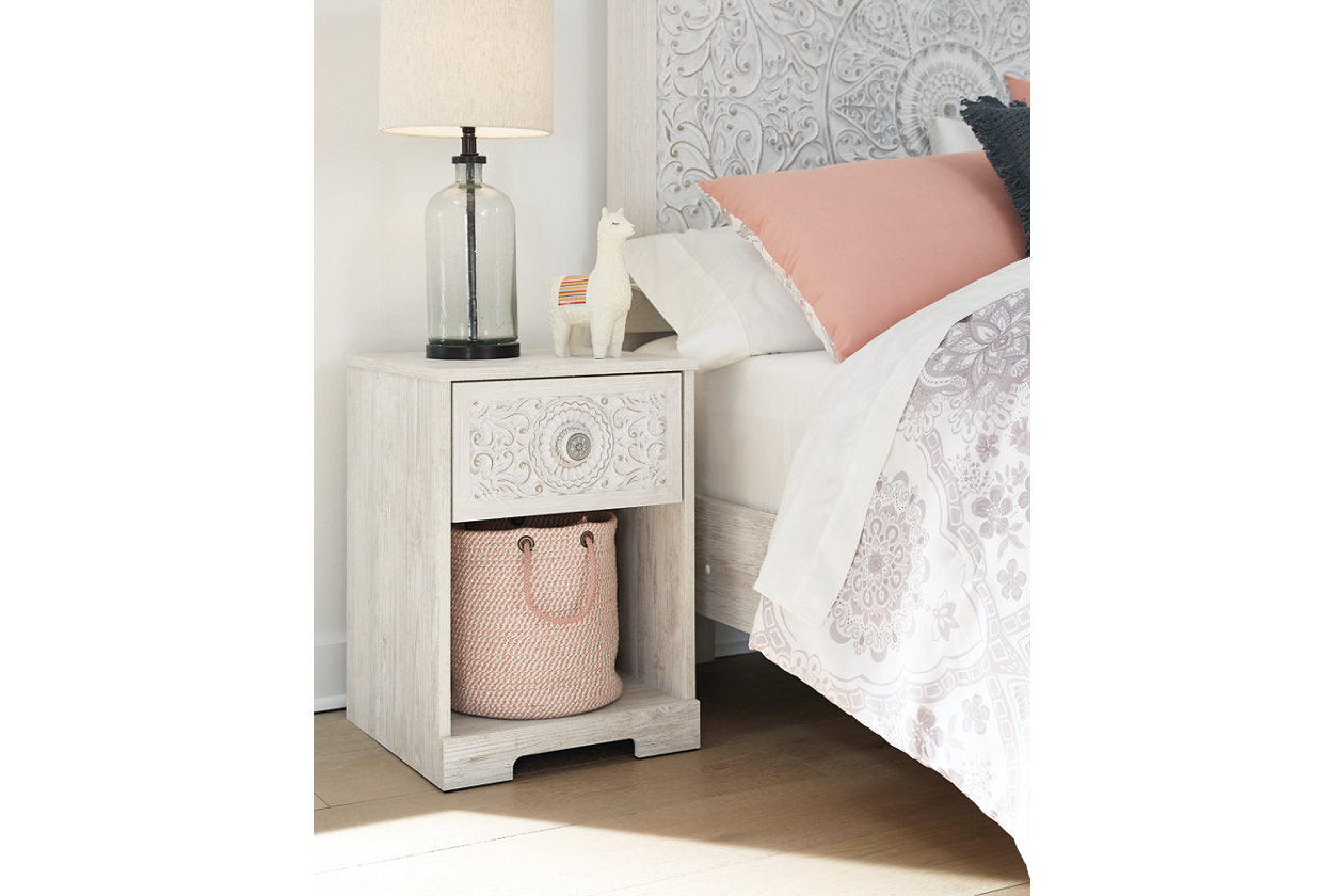 Paxberry Bedroom - Tampa Furniture Outlet